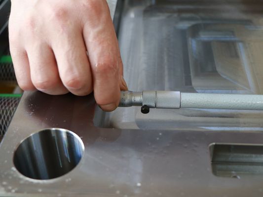 Basis Cetakan Kustom Peralatan Listrik Basis Cetakan Khusus
