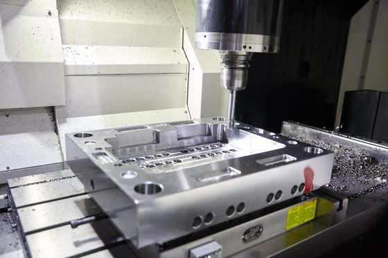 Mesin CNC Basis Cetakan Injeksi Mazak ASTM 1050 JIS S50C