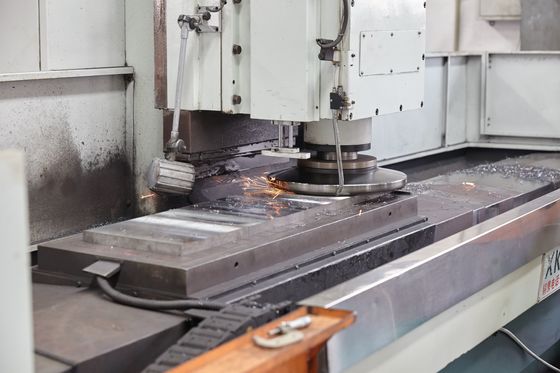 Bagian Cetakan Injeksi Mazak Okuma Komponen Cetakan Injeksi ISO9001