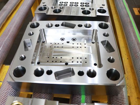 Bingkai Toleransi 0,01mm Basis Cetakan Plastik Standar CK53 DIN