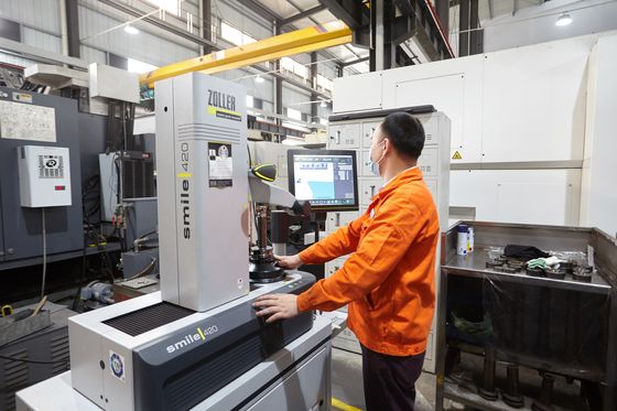 MORI SEIKI Code Die Iron Injection Moulding Parts Modul Pengunci Gerinda Presisi