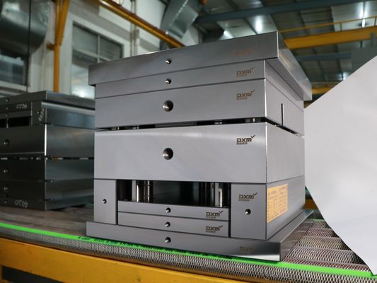 Pekerjaan Baik Permukaan Kode Mould Pit Injection Moulding Parts dalam Kotak Kayu Bebas Fumigasi